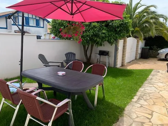 Les Hirondelles 2km De La Plage-jardin-wifi-parking-draps Et Serviettes Сasa de vacaciones